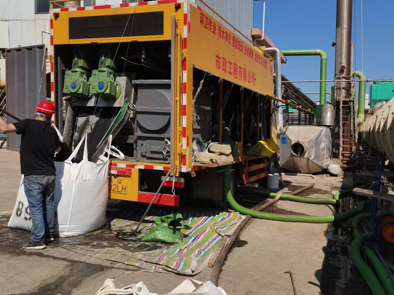 华容淤泥压干处理